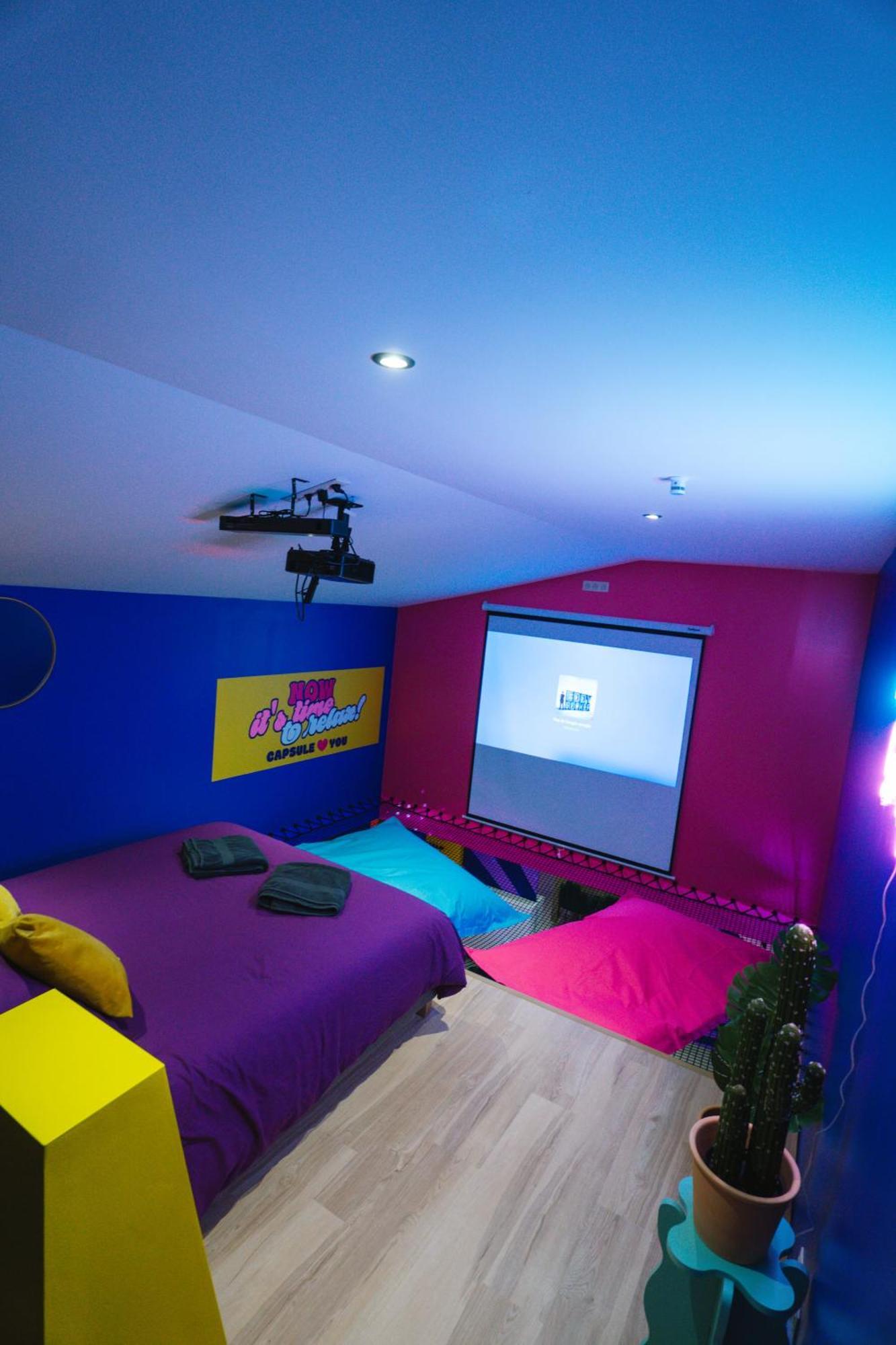 Capsule Boogie-Woogie - Jacuzzi - Sauna - Billard - Jeux - Ecran Geant - Filet Suspendu - Netflix 拉卢维耶尔 外观 照片