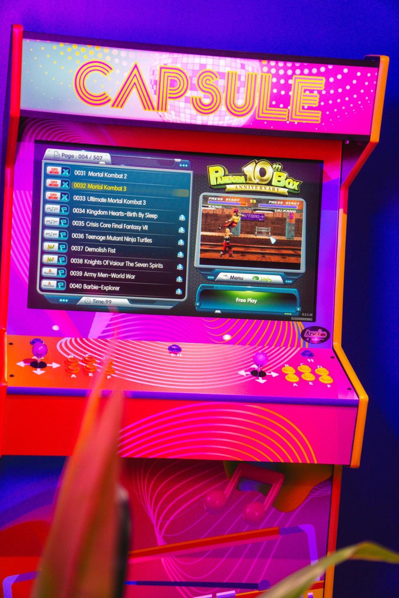 Capsule Boogie-Woogie - Jacuzzi - Sauna - Billard - Jeux - Ecran Geant - Filet Suspendu - Netflix 拉卢维耶尔 外观 照片